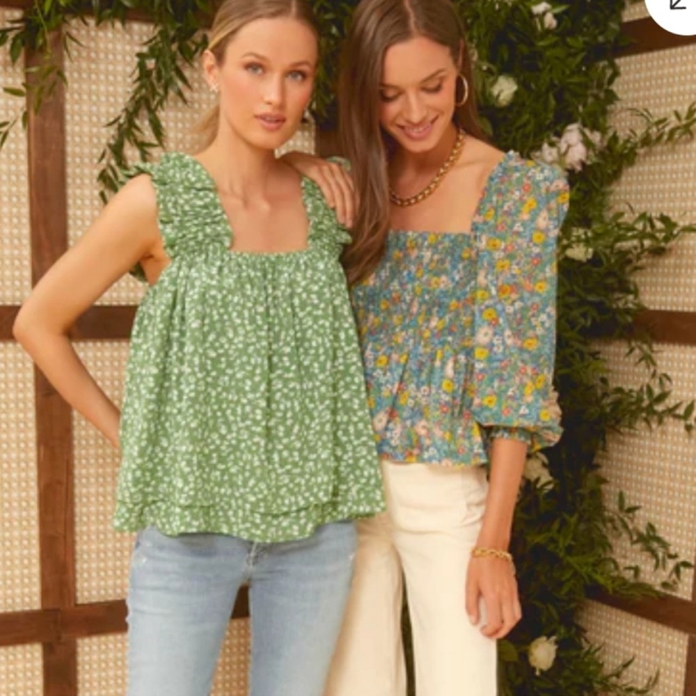 NWOT Hyacinth House Green Floral Top